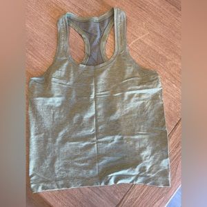 Lululemon tank, race length size 8